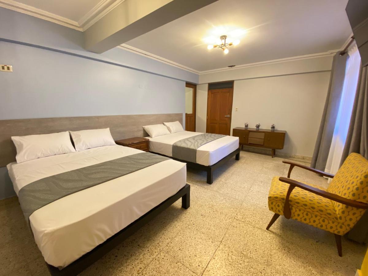 Izza Hotel Cochabamba Exterior photo