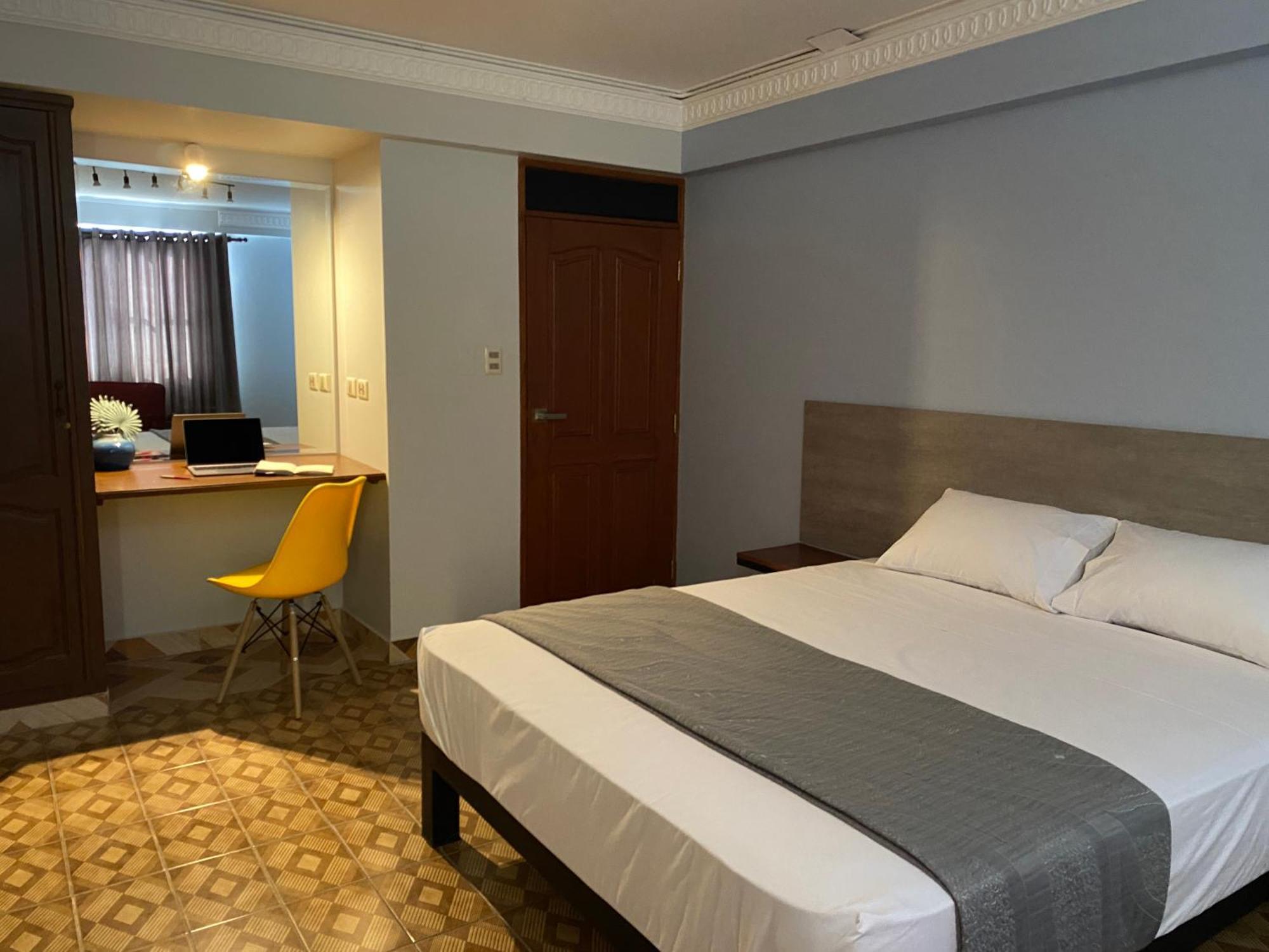 Izza Hotel Cochabamba Exterior photo